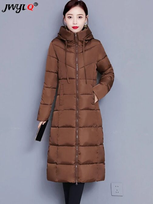 Whether for casual outings or more formal occasions, this padded coat is a versatile addition to your winter wardrobe.