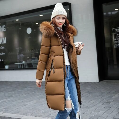 Durable and stylish, this long winter coat pairs effortlessly with any outfit, offering versatility and sophistication.