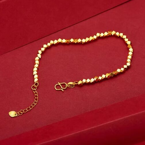 Made from pure 24K yellow gold, it radiates a timeless allure that is perfect for any occasion. 1