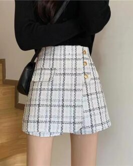 Women’s Irregular Tweed Shorts