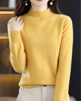  Women’s Basic  Merino Wool Sweater