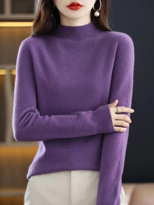 Made from high-quality merino wool and cashmere, it offers exceptional warmth and softness, perfect for cooler weather.