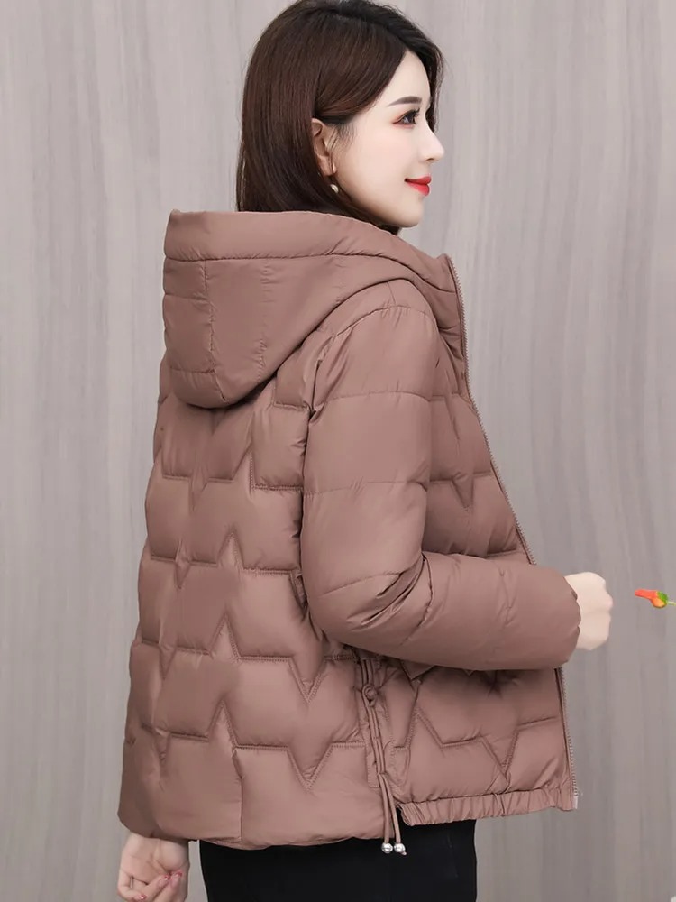 This new midi-length coat offers a sleek, modern design that provides excellent coverage while keeping you comfortable in cooler weather.1