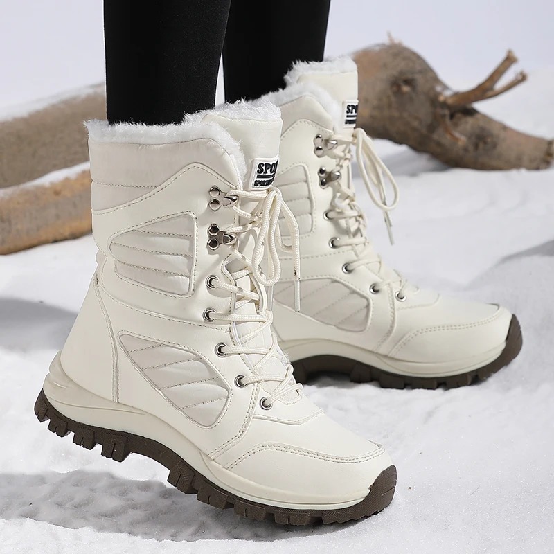 These high-top waterproof ankle boots keep your feet dry in snow and wet conditions, while the thick cotton lining provides superior warmth and insulation. 1