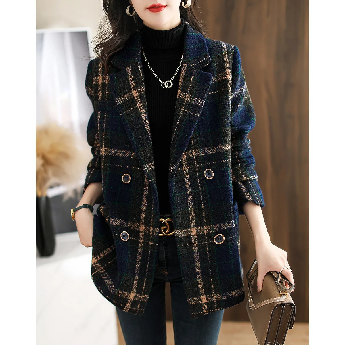 The cardigan-style design allows easy layering over blouses, sweaters, or dresses, making it perfect for work, meetings, or casual outings 1