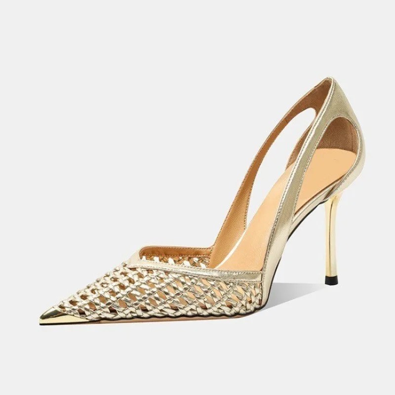 The supportive mid heel offers balanced height and stability, making them ideal for all-day wear at the office, social events, or weekend outings 1