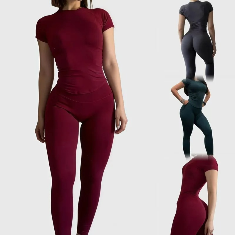 The seamless construction reduces chafing and ensures a smooth silhouette, making it perfect for both exercise and athleisure wear. 1
