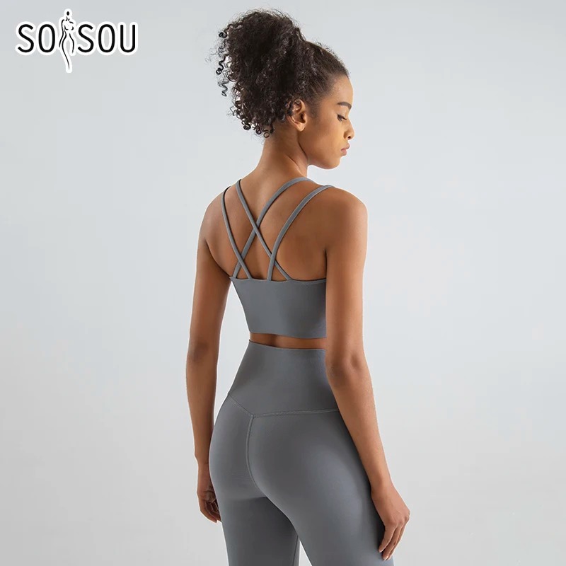 The stretchable material ensures flexibility and unrestricted movement for yoga, gym training, running, or high-intensity fitness sessions.