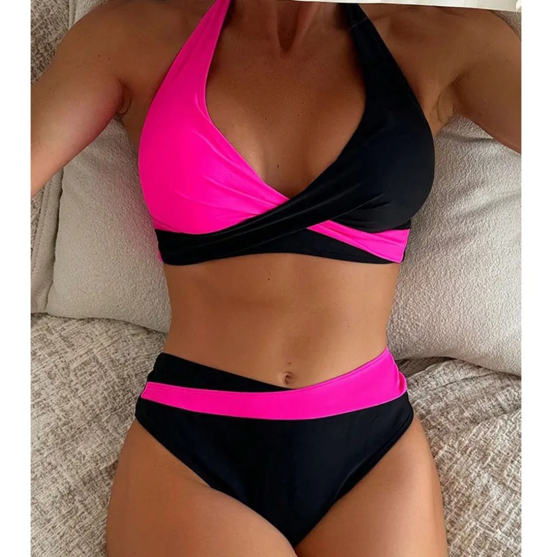 This stylish women’s swimwear features a modern, body-contouring design that enhances your natural shape while offering comfort and support. 1